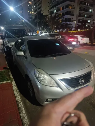 Nissan Versa SL 1.6 16V Flex Fuel 4P Mec. 2014