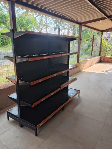 Prateleira de loja