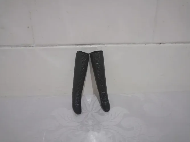 Botas Da Boneca Barbie Em Ritmo De Rock Estrela