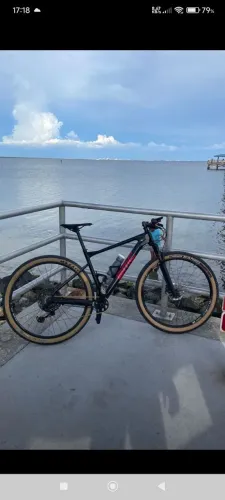 Montain bike fullcarbon BMC tamanho 'M'