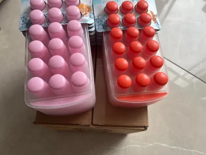 Kit 2 Formas de Gelo com base em silicone