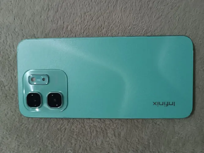 Infinix Hot 50i LEIA