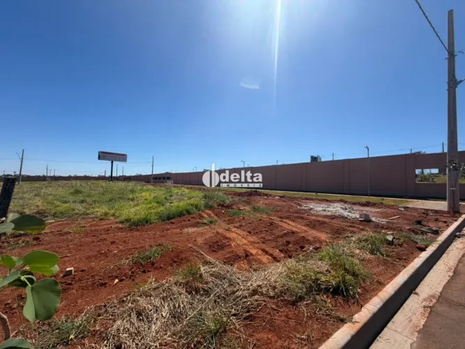 Terreno em condomínio disponível para venda no bairro Grand Ville em Uberlândia-MG