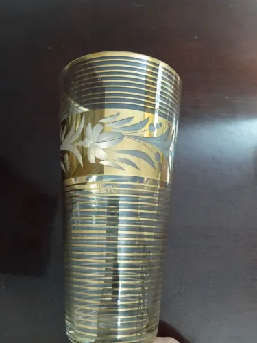 Vaso de cristal jantado com filetes de ouro
