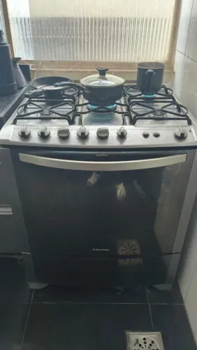 Fogão Electrolux 5 Bocas em Inox com Tripla Chama e Acendimento Automático
