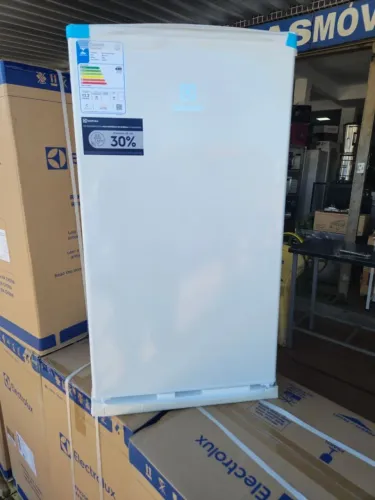 Frigobar Electrolux 90 litros NOVO