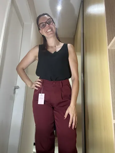 Roupas novas a preço de custo