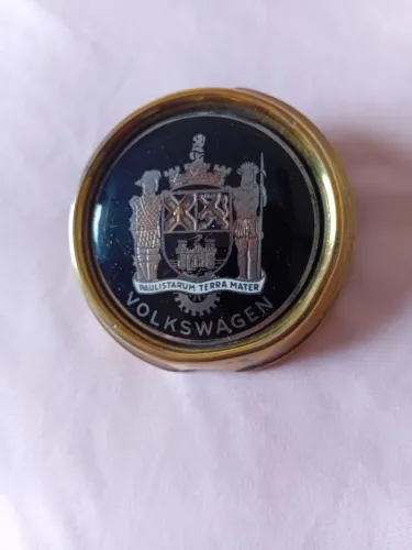 Emblema diant saia karmanguia  original miolo de louça 
