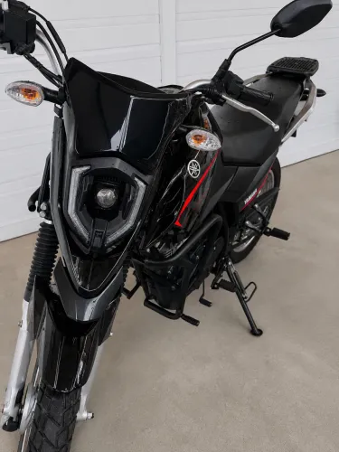 Vendo moto única dona