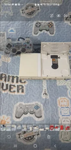 PS2 SLIM EDIÇÃO BRANCO LASER FUNCIONA PERFEITA ELE É DESBO.CONTROLE CABOS FONTE