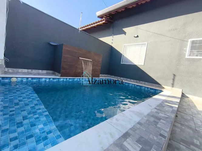 Casa Com piscina e 03 dormitórios para venda bairro Cibratel II Itanhaém -SP