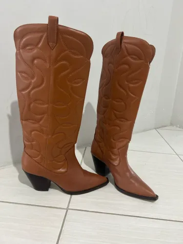 Bota arezzo