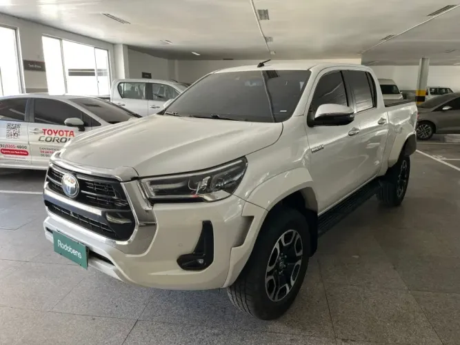 Toyota Hilux CD SRX 4X4 2.8 TDI 16V Diesel Aut. 2024