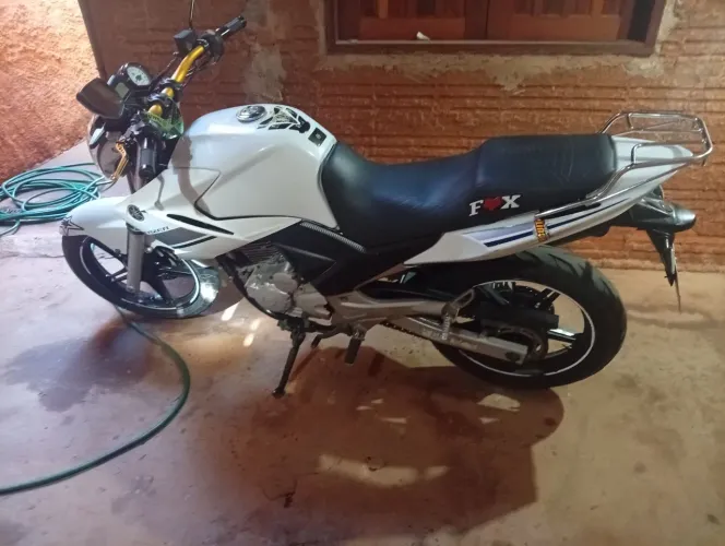 Fazer 250 ano 2014 em ótimo estado de conservação
