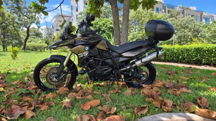 BMW F800 GS ANO 2014 - MOTO NOVA DE AVENTUREIRO DE VERDADE! CARPLAY + PROTETORES E MAIS...