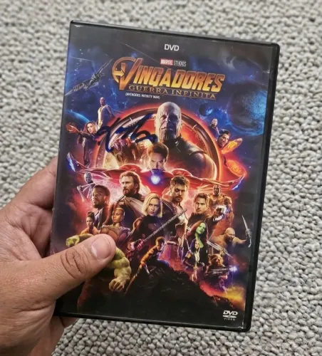DVD Vingadores Guerra Infinita Autografado 