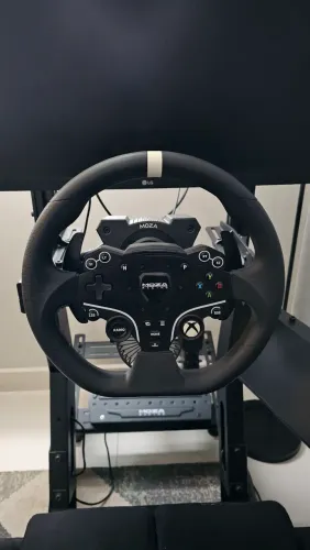 Volante MOZA ES versão XBOX e PC