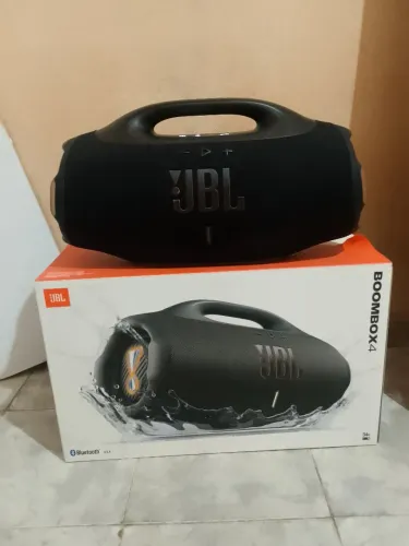 JBL boombox 4 