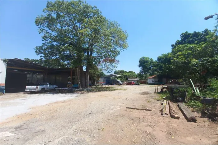 Terreno à venda com área 13.800m² em Suzano