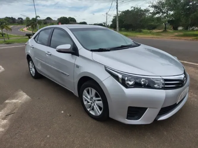 Toyota Corolla GLI 1.8 Flex 16V Aut. 2015