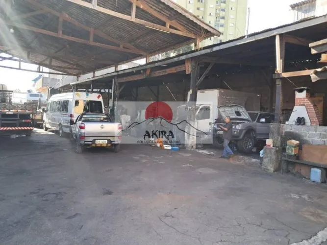 Vendo galpão 250 m² em terreno de 800 m² na Água Chata