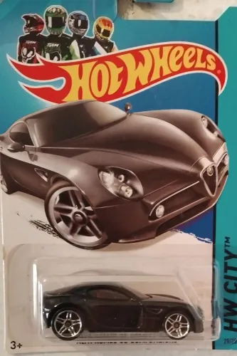 Carrinho da hot wheels ALFA ROMEO 8C COMPETIZIONE