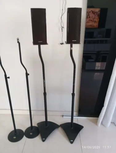Pedestal para caixa de home theater