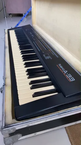 Roland A-33