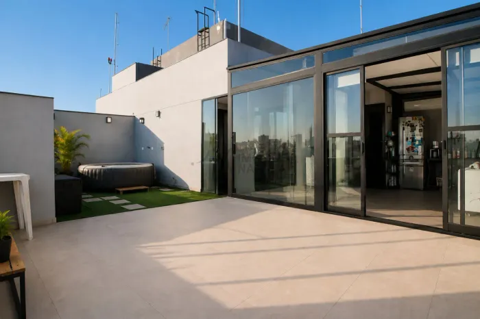 Cobertura de 315 m², com 3 dormitórios e 3 vagas fixas
