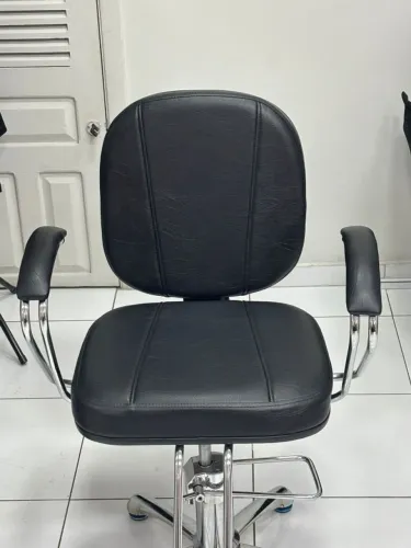 Cadeira de Salão Preta