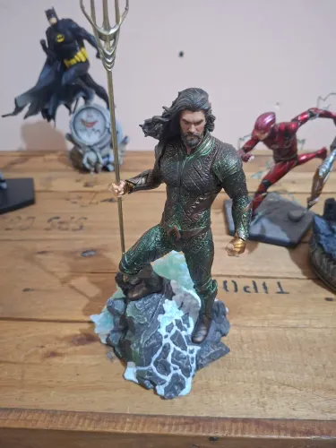 AQUAMAN Iron Studios