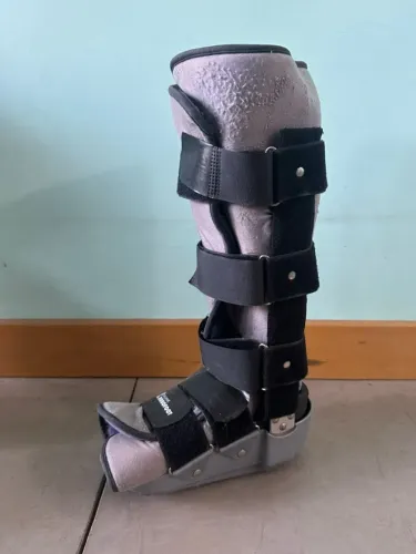 Bota Ortopédica Imobilizadora Robofoot Walker - Excelente Estrutura