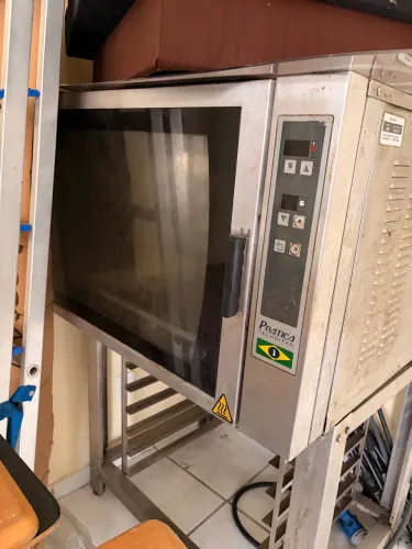 Forno Prática de convecção HPE80 com vapor