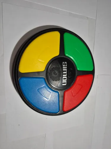 Jogo Simon Clássico - Teste sua Memória (Bom Estado)