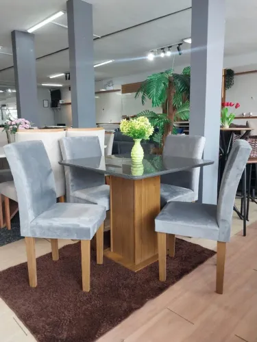 SALA DE JANTAR COM 4 CADEIRAS (TUDO MÓVEIS JOÃO PAULO II)
