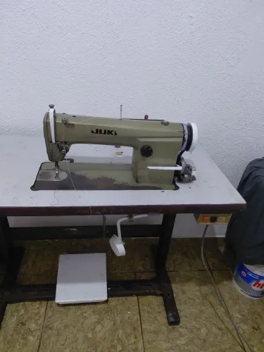 Máquina de costura elétrica juki