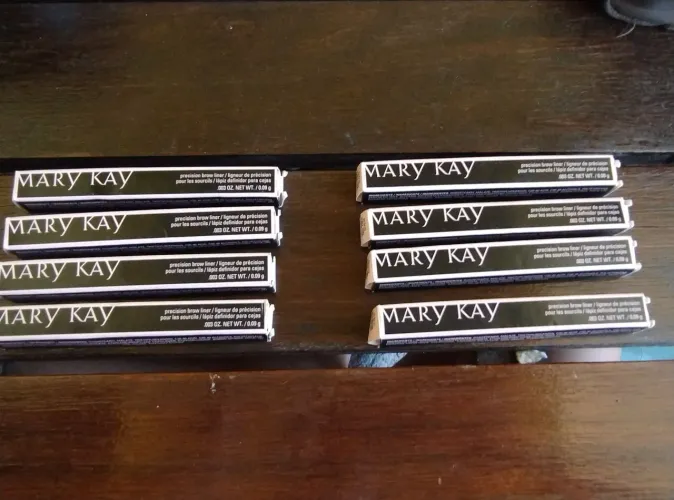 Lápis Definidor de sobrancelhas Mary Kay. Obs:$30 reais a unidade
