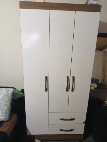 Vendo Guarda roupa solteiro (Não entrego)