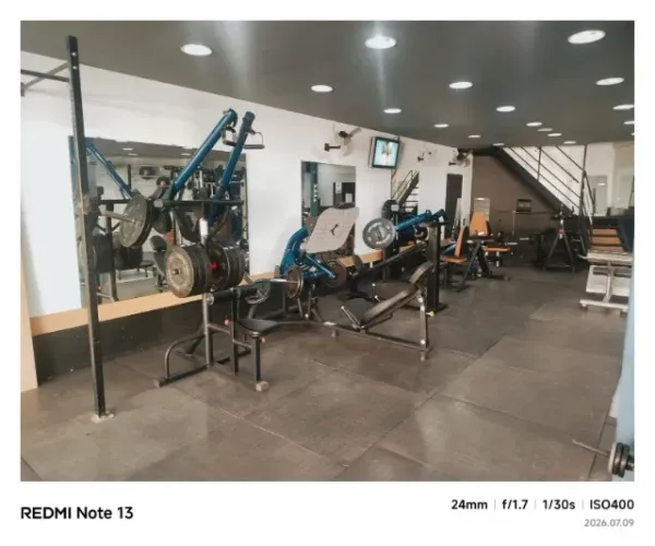 STUDIO/ ACADEMIA EQUIPADA - MÁQUINAS, ESTEIRAS, CROSS, E MUITOS ACESSORIOS ESTRUTURA PREMI