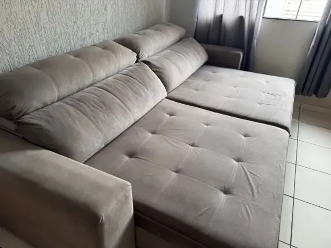 Sofá com 8 meses de uso. 