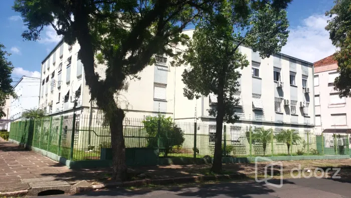 Imóvel na Ministro Oliveira Lima com 2 dormitórios e 60m²