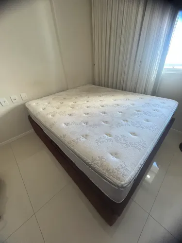 Cama Queen Baú Seminova