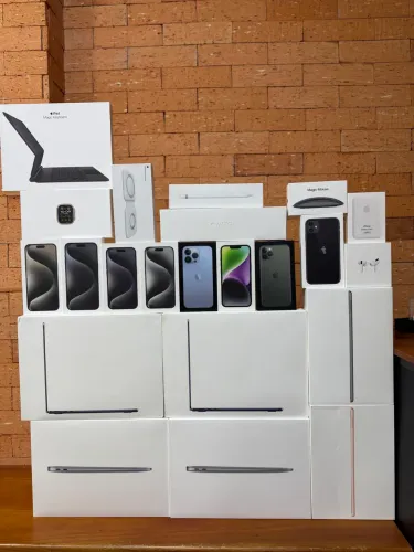 Várias Caixas da Apple