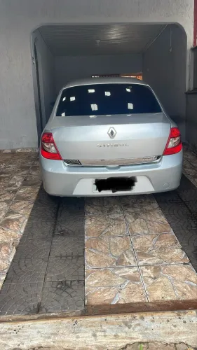 Renault Symbol Expression Hi-flex 1.6 16V 4P 2010