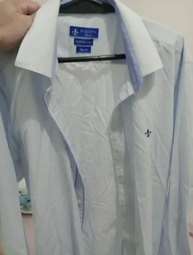 Três camisas sóciais!