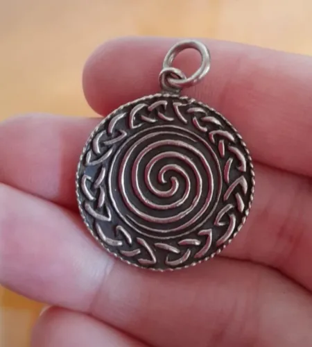 Frete grátis Pingente mandala, prata 925, envelhecido. Tamanho médio.