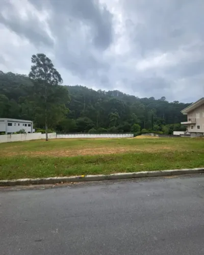 Lote a venda no Residencial Tamboré 1