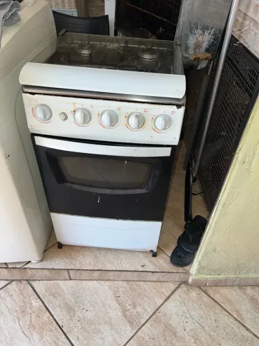 Fogão 4 bocas usado