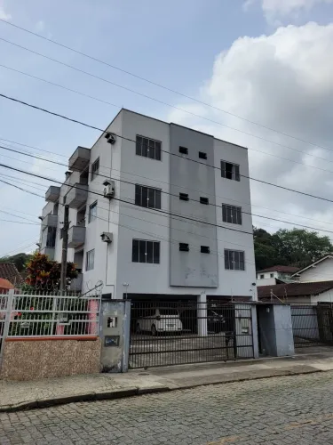 Apartamento com sacada e churrasqueira para locação no Guanabara Joinville/SC - Aluguel: R