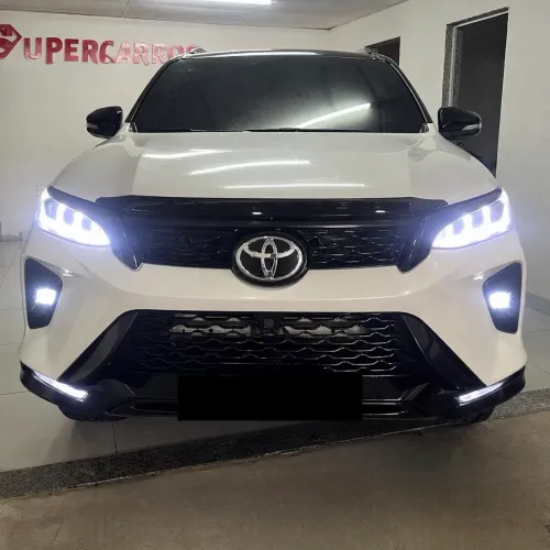 Toyota Hilux SW4 SRX 4X4 2.8 TDI 16V Dies. Aut. 2016